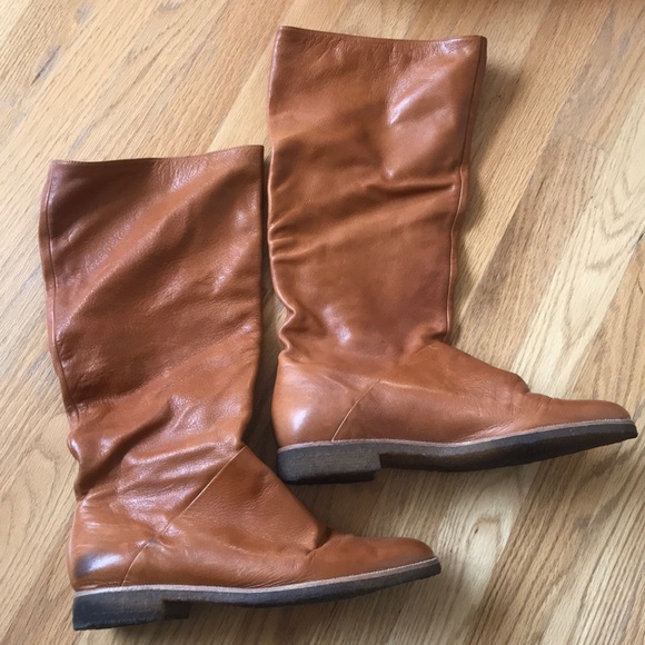Authentic Michael Kors leather boots. Size 11 - Picture 1 of 5